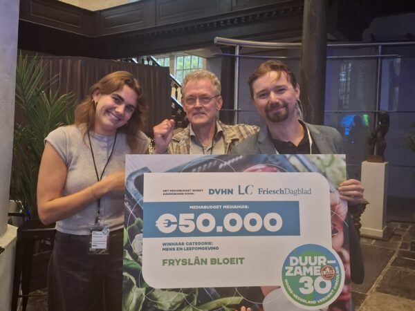 Fryslân Bloeit wint juryprijs Duurzame Dertig 2026